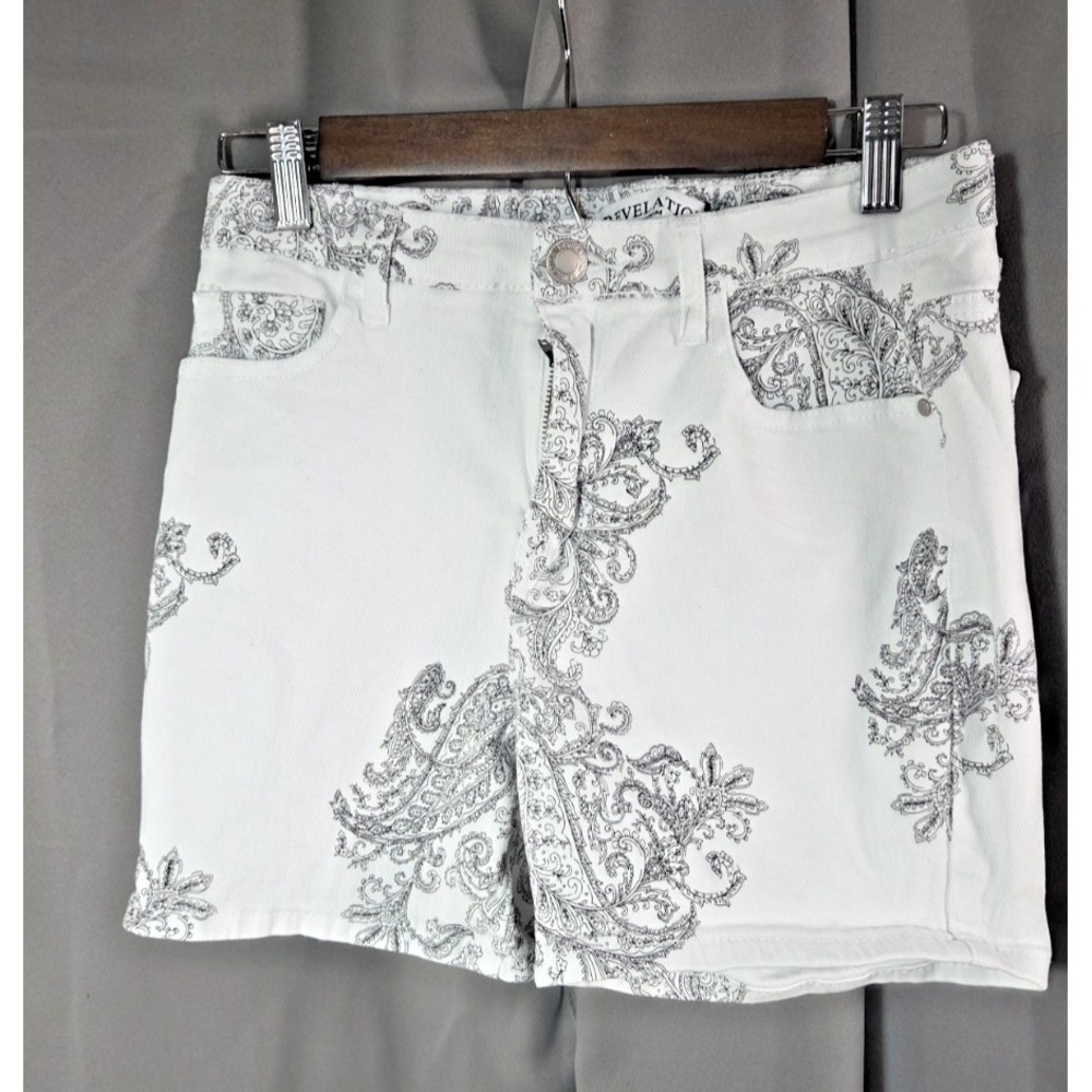 Revelation Denim White Demin Shorts Grey Black Paisley Floral Design Size 8
